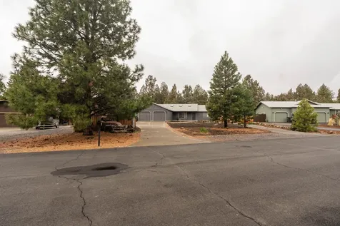 61325 King Josiah Place Bend OR 97702