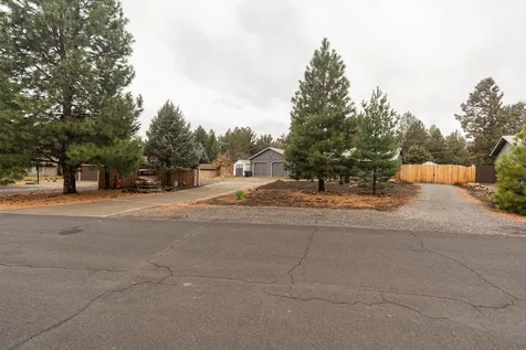 61325 King Josiah Place Bend OR 97702
