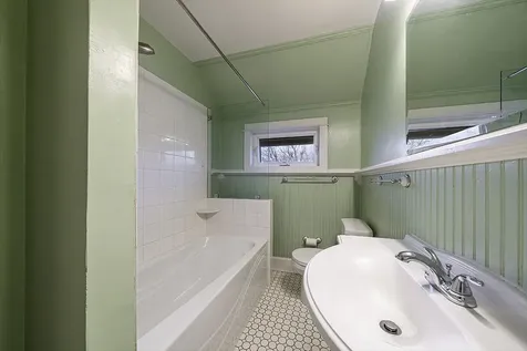 563 Rock Street Ashland OR 97520