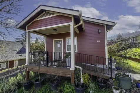 563 Rock Street Ashland OR 97520