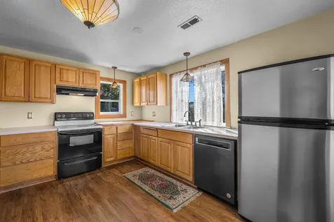 811 SW Madison Street Madras OR 97741