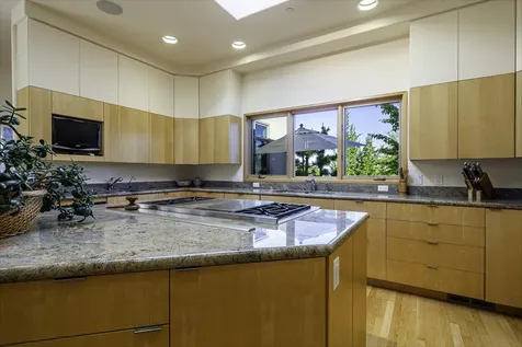 786 Pompadour Drive Ashland OR 97520