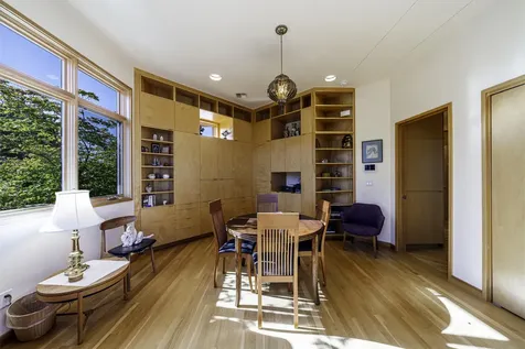 786 Pompadour Drive Ashland OR 97520