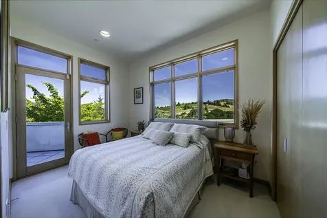 786 Pompadour Drive Ashland OR 97520