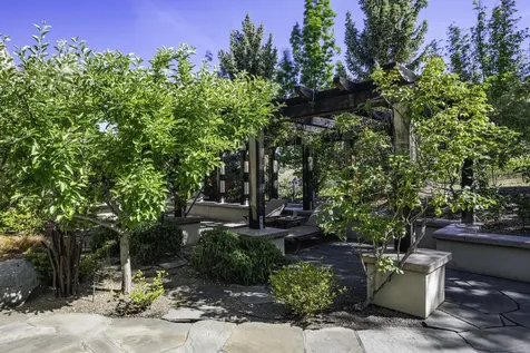 786 Pompadour Drive Ashland OR 97520