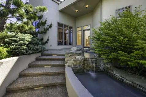 786 Pompadour Drive Ashland OR 97520