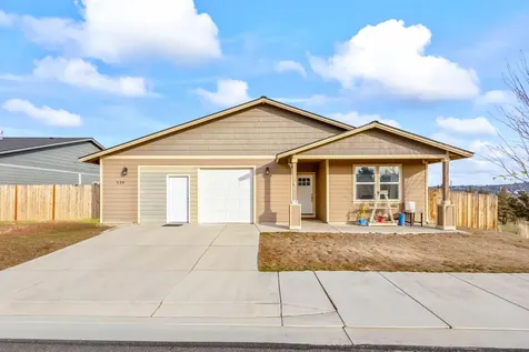 539 SE Leisek Way Madras OR 97741