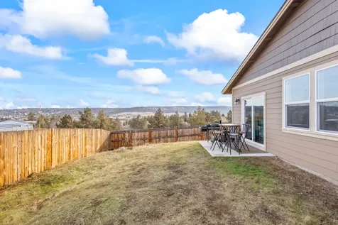 539 SE Leisek Way Madras OR 97741