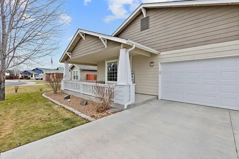 736 NE Sandstone Court Prineville OR 97754