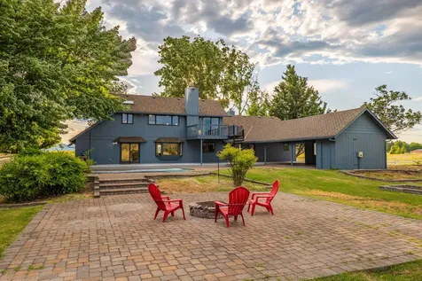 5900 Mcloughlin Drive Central Point OR 97502