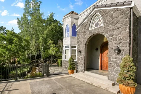 520 Glenview Drive Ashland OR 97520