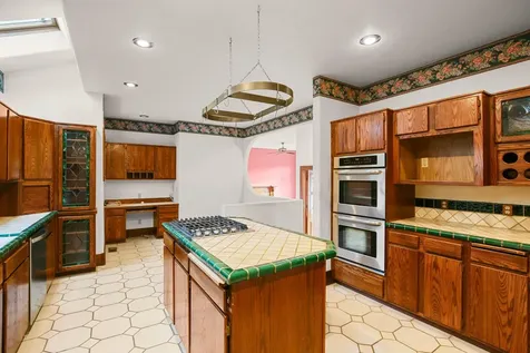 520 Glenview Drive Ashland OR 97520