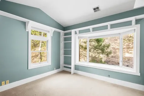 520 Glenview Drive Ashland OR 97520