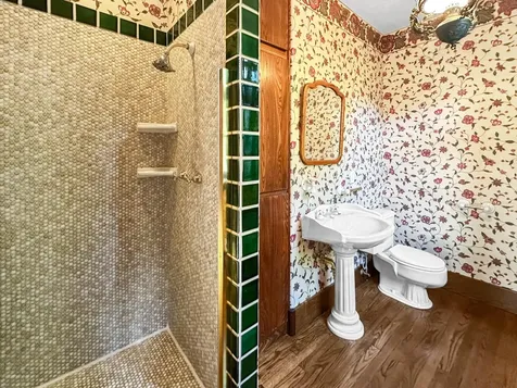 520 Glenview Drive Ashland OR 97520