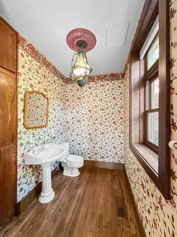 520 Glenview Drive Ashland OR 97520