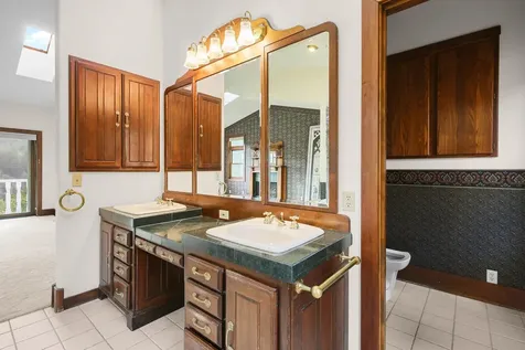 520 Glenview Drive Ashland OR 97520