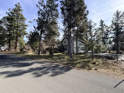 6245 Coopers Hawk Road Klamath Falls OR 97601