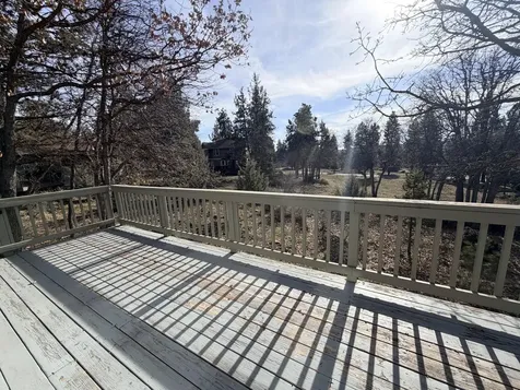 6245 Coopers Hawk Road Klamath Falls OR 97601