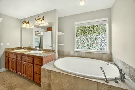 4553 Wolf Run Drive Medford OR 97504