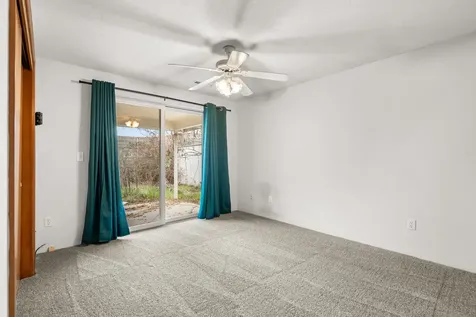 992 Glengrove Avenue Central Point OR 97502