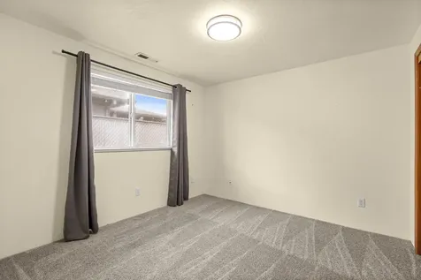 992 Glengrove Avenue Central Point OR 97502