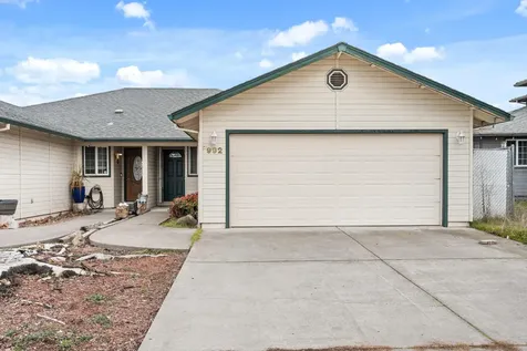 992 Glengrove Avenue Central Point OR 97502