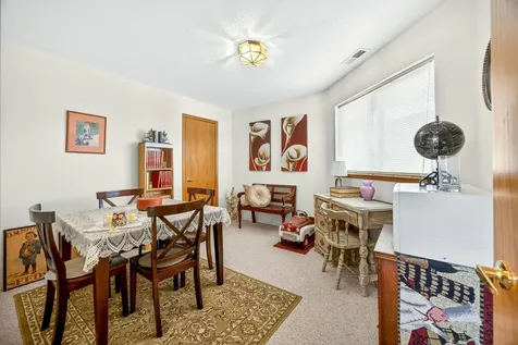1087 Oak Knoll Drive Ashland OR 97520