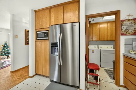 1087 Oak Knoll Drive Ashland OR 97520