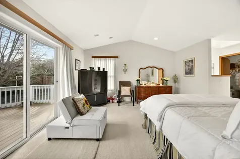 1087 Oak Knoll Drive Ashland OR 97520