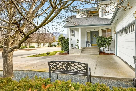 1087 Oak Knoll Drive Ashland OR 97520