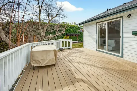 1087 Oak Knoll Drive Ashland OR 97520