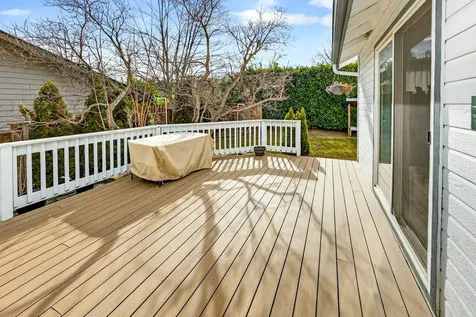 1087 Oak Knoll Drive Ashland OR 97520