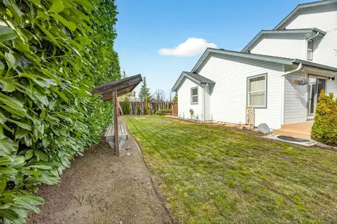 1087 Oak Knoll Drive Ashland OR 97520