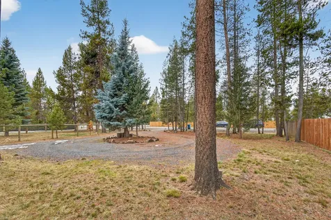 55762 Snow Goose Road Bend OR 97707