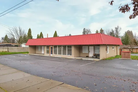 1480 Rogue River Highway Grants Pass OR 97527