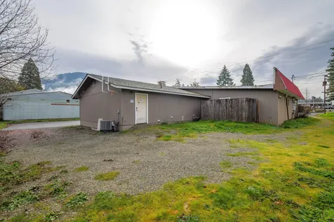 1480 Rogue River Highway Grants Pass OR 97527