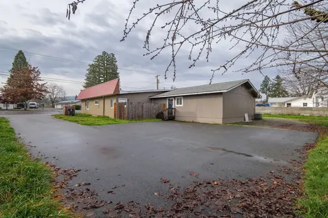 1480 Rogue River Highway Grants Pass OR 97527