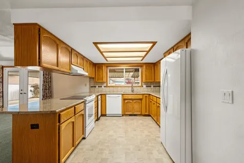 802 Brandon Street Central Point OR 97502