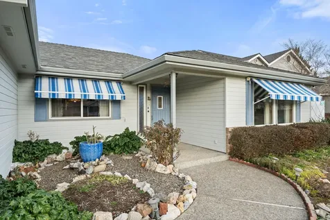 802 Brandon Street Central Point OR 97502
