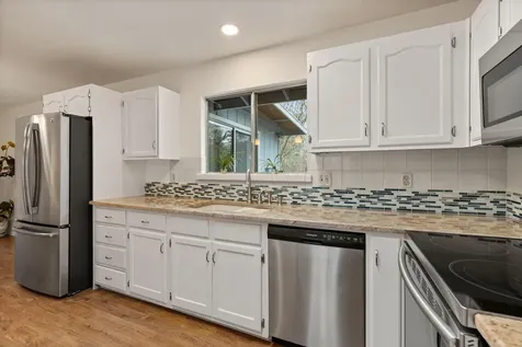 262 Lathrop Lane Grants Pass OR 97526