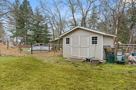 262 Lathrop Lane Grants Pass OR 97526