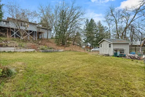 262 Lathrop Lane Grants Pass OR 97526