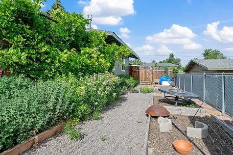 2430 Berkeley Street Klamath Falls OR 97601