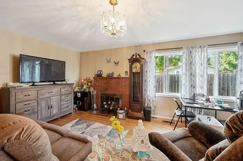 2430 Berkeley Street Klamath Falls OR 97601