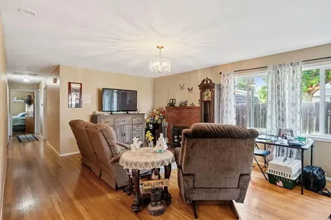 2430 Berkeley Street Klamath Falls OR 97601