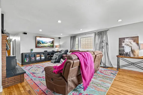 1537 Yucca Street Medford OR 97504
