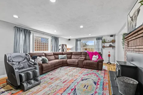 1537 Yucca Street Medford OR 97504