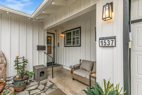 1537 Yucca Street Medford OR 97504