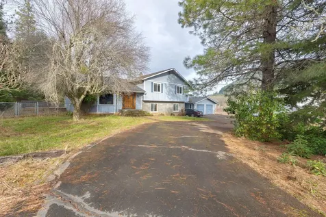 377 Fir Point Lane Glendale OR 97442
