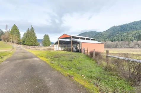 377 Fir Point Lane Glendale OR 97442